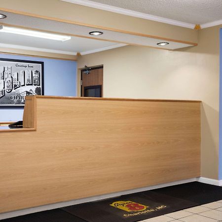 Super 8 By Wyndham Charlotte University Bagian luar foto