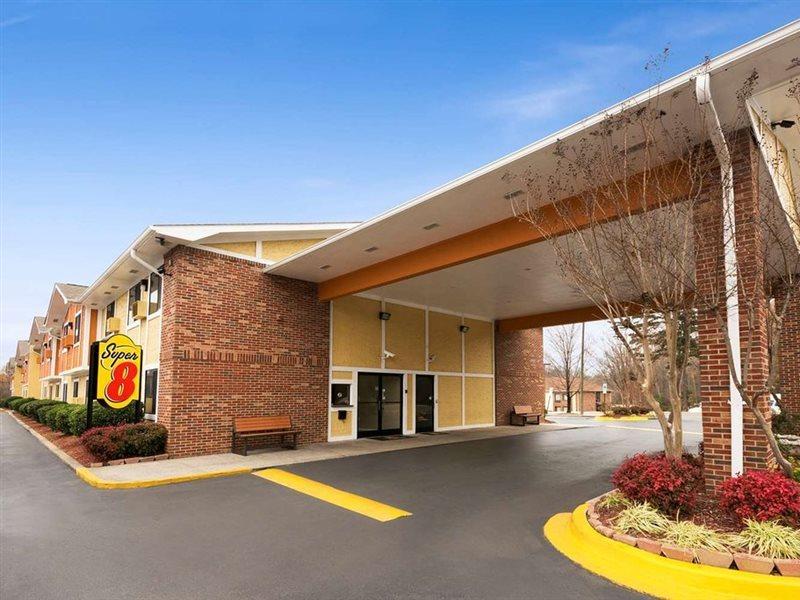 Super 8 By Wyndham Charlotte University Bagian luar foto
