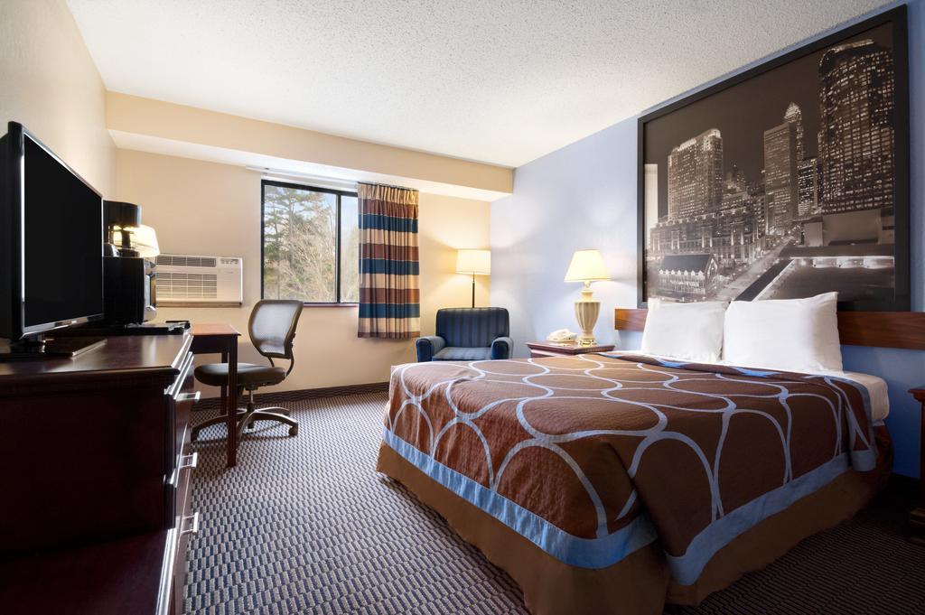 Super 8 By Wyndham Charlotte University Ruang foto