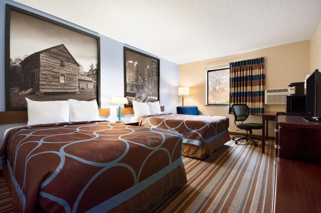 Super 8 By Wyndham Charlotte University Ruang foto