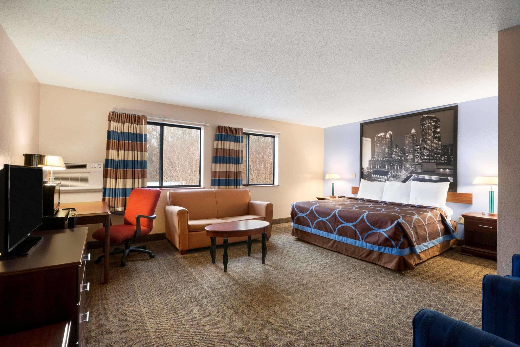 Super 8 By Wyndham Charlotte University Bagian luar foto